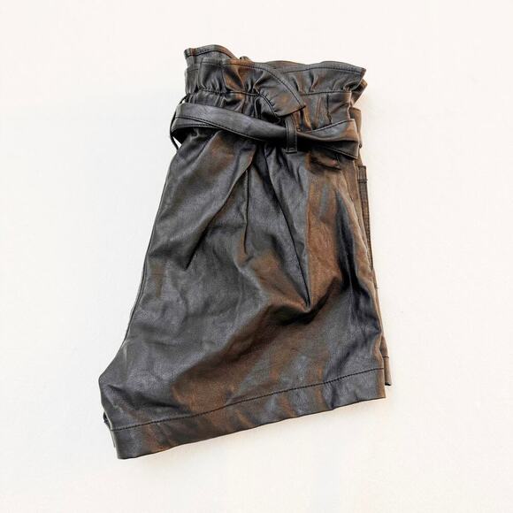 TGLA Rouched Pager Bag Waist Faux Leather Shorts Size M - Picture 4 of 6